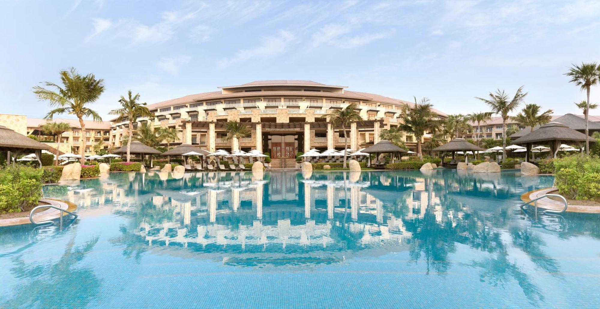 Sofitel Dubai The Palm Resort & Spa Exterior photo